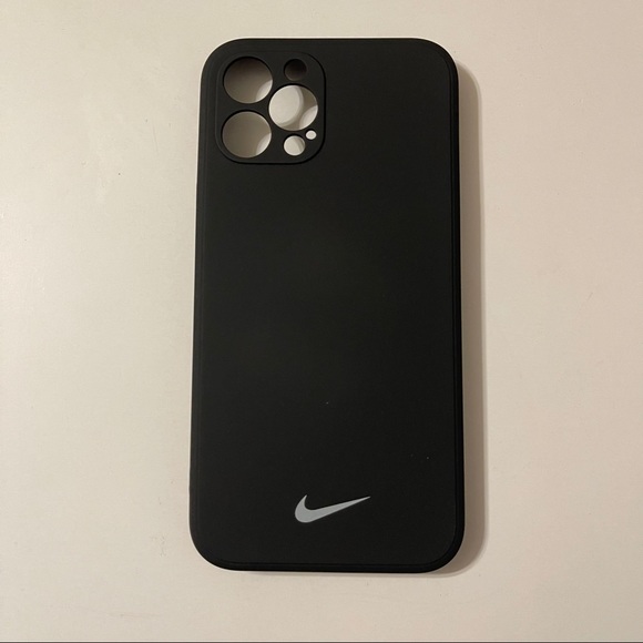 iPhone 12/12pro/12promax Cases - Picture 5 of 10